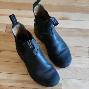 Blundstone Dark Leather Ankle Boots